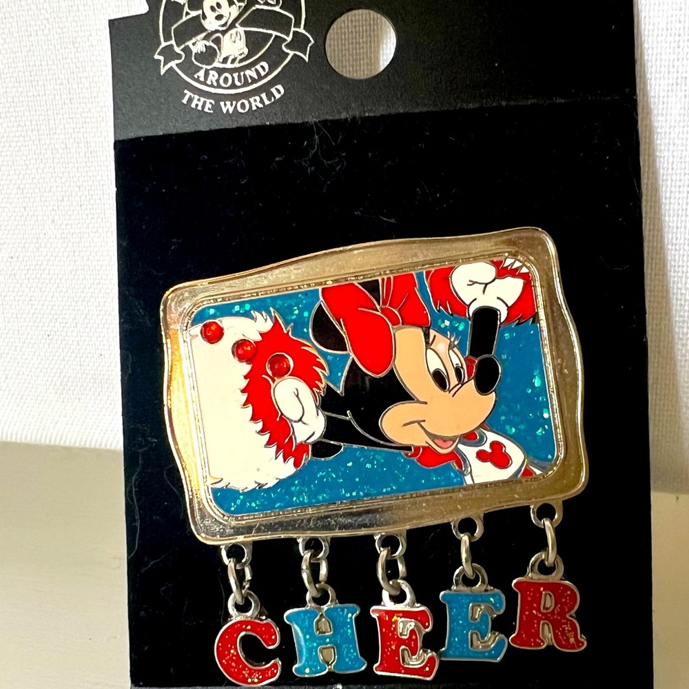 Minnie Mouse Cheer Cheerleader Disney Dangle Pin 2003 - 20772 DLR